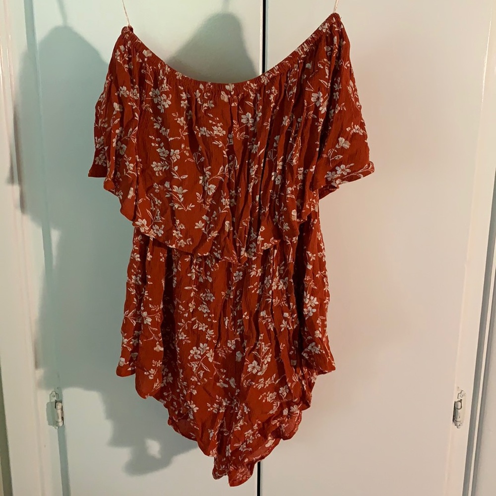 strapless princess polly romper. size small